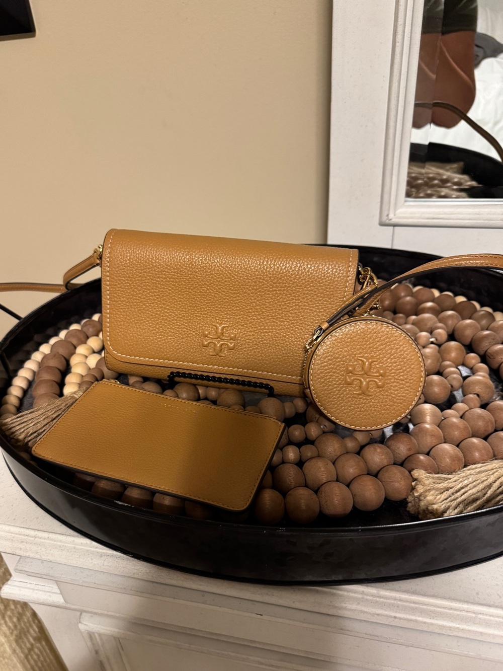 This Tory Burch Thea flap crossbody in Tiramisu & wallet - Picture 2 of 5